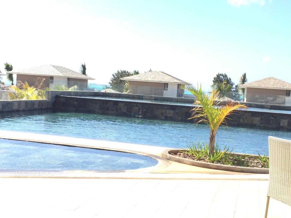 Azuri Resort -Sea View Luxury Apartment Roches Noires Exterior foto