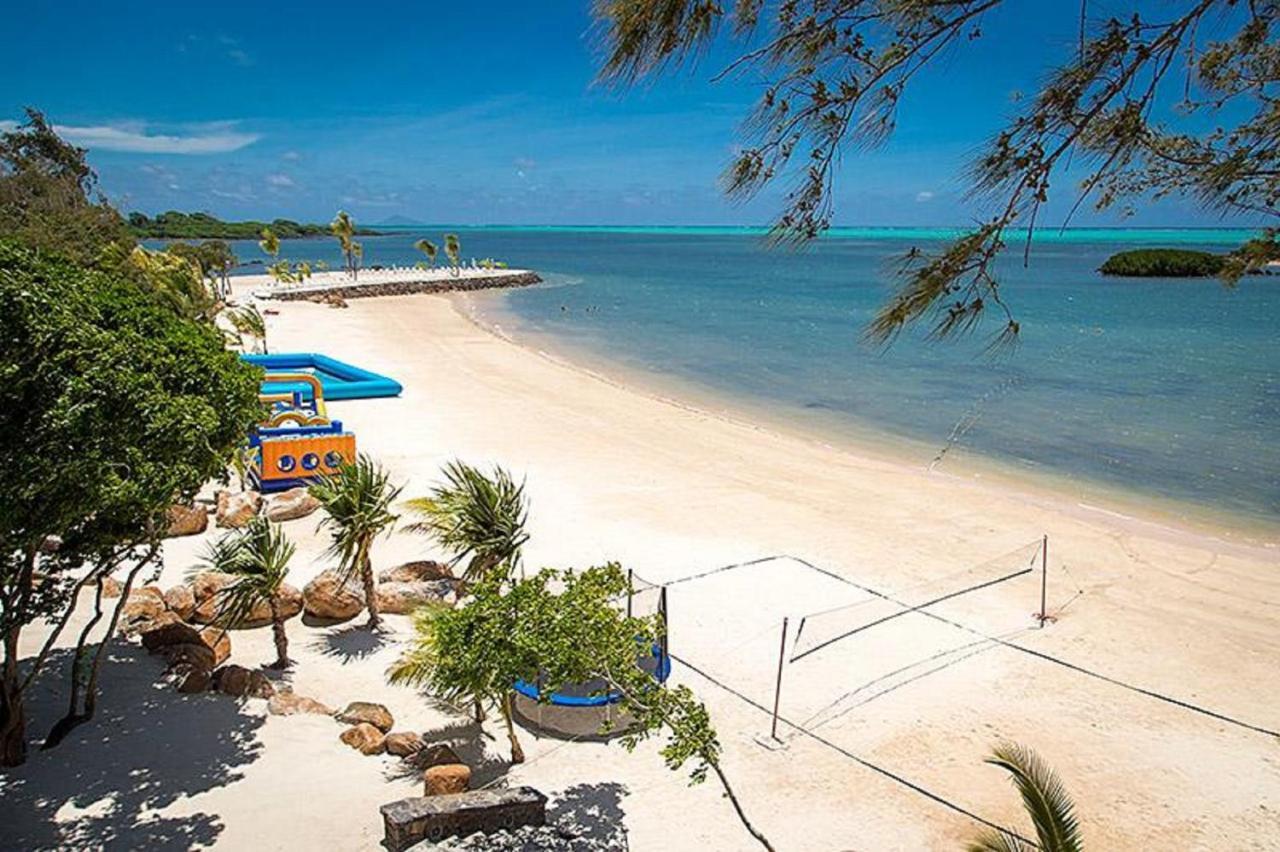 Azuri Resort -Sea View Luxury Apartment Roches Noires Exterior foto